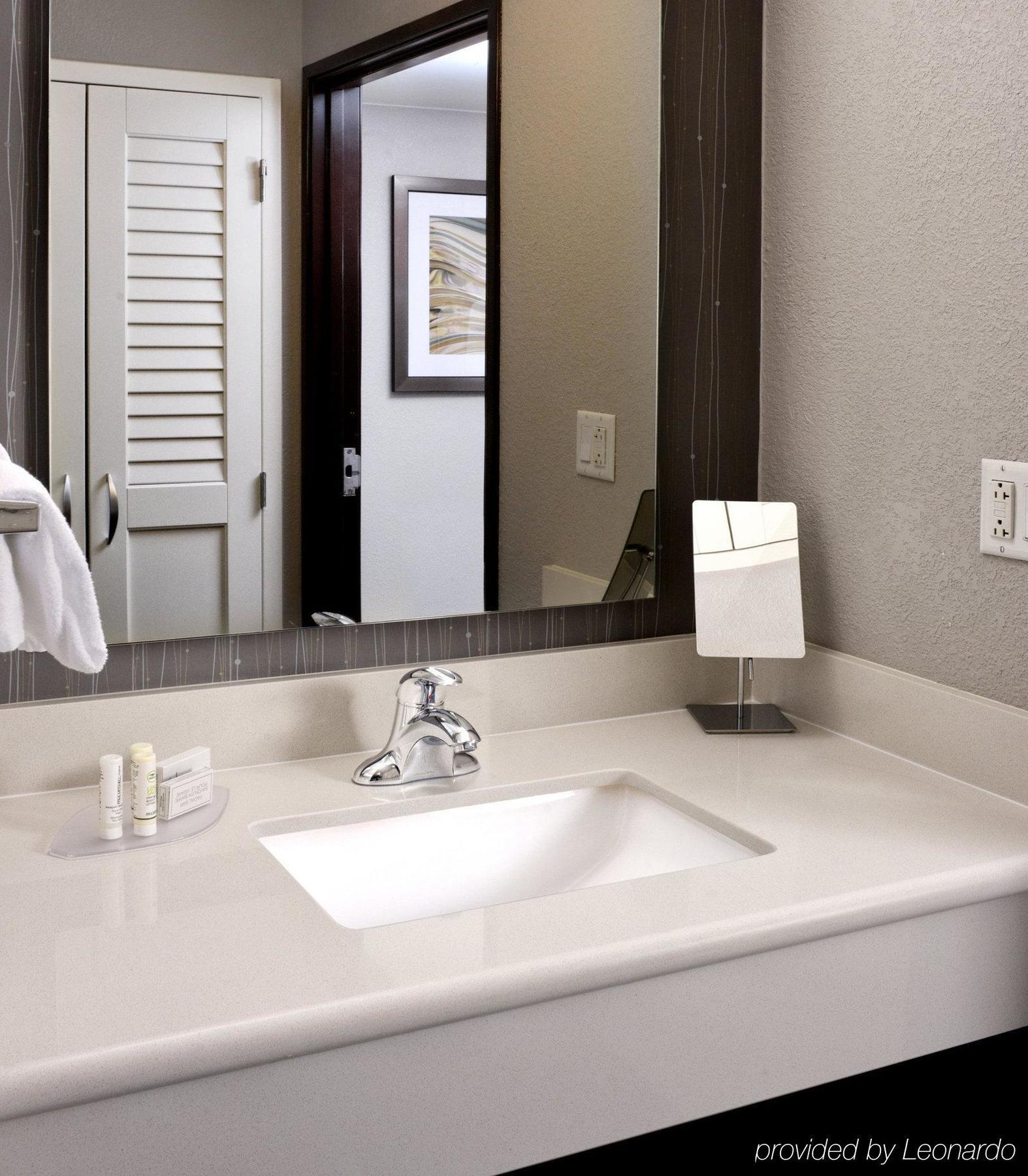 Courtyard By Marriott Houston Northwest Hotel Екстериор снимка
